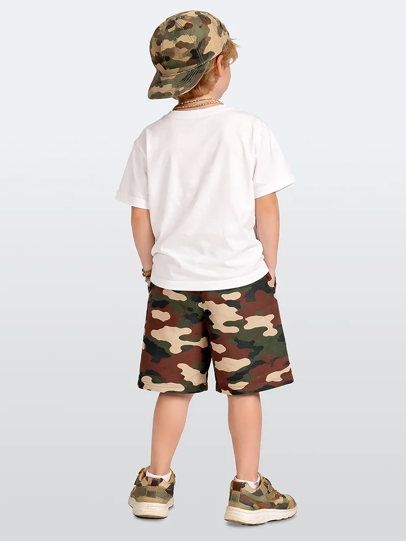 دينوكيدس طقم أولاد تي شيرت وشورت بطبعة تخييم تفاعلية